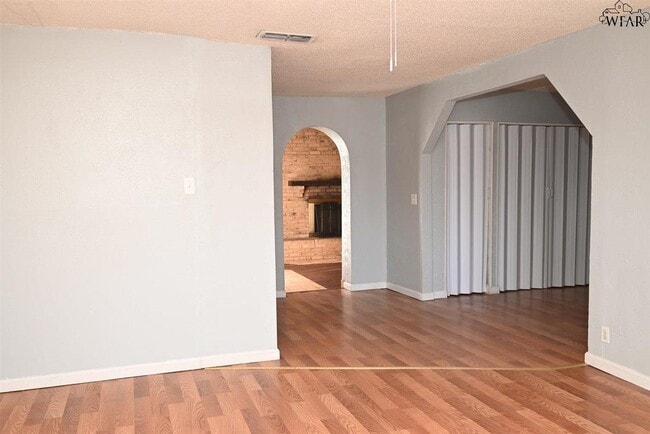 1616 Phoenix Dr in Wichita Falls, TX - Building Photo - Building Photo
