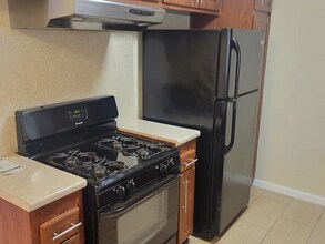 345 Gertrude St, Unit APT 1 in Los Angeles, CA - Foto de edificio - Building Photo