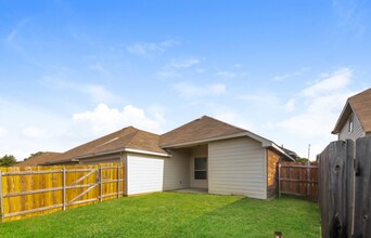 1722 Jasmine Dr in Lancaster, TX - Building Photo - Building Photo