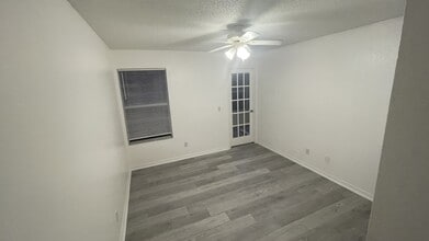 5132 Conroy Rd in Orlando, FL - Building Photo - Building Photo