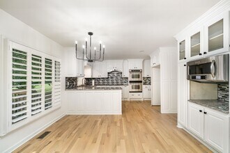 1726 Lewisburg Pike in Franklin, TN - Building Photo - Building Photo