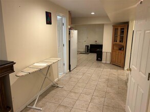 306 Sheep Pasture Rd in East Setauket, NY - Building Photo - Building Photo