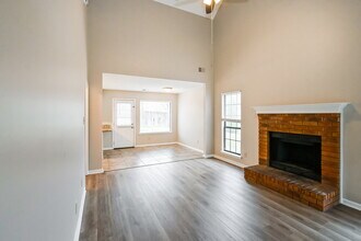 2811 Maryland Cir E in Memphis, TN - Building Photo - Building Photo