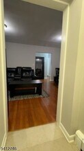 270 10th St, Unit 1 in Palisades Park, NJ - Foto de edificio - Building Photo