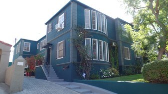 920 S Curson Ave in Los Angeles, CA - Building Photo