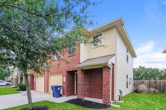 13008 Bella Vida Ln in Houston, TX - Building Photo - Building Photo