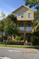 107 W Pigeon Plum Dr in Jupiter, FL - Building Photo
