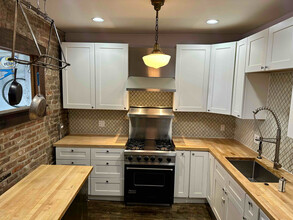 1100 N Spaulding Ave in Chicago, IL - Building Photo - Building Photo