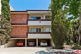 11938 Goshen Ave in Los Angeles, CA - Building Photo