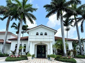 1020 Villa Cir in Boynton Beach, FL - Building Photo