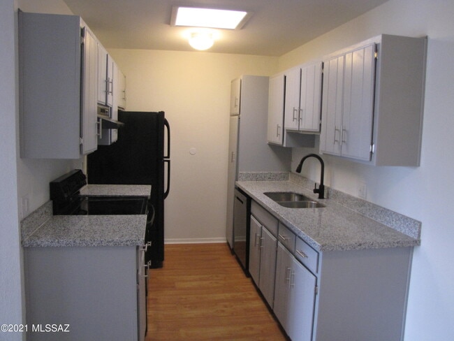 6625 E Golf Links Rd