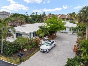 4512 Sea Grape Dr in Lauderdale-by-the-Sea, FL - Building Photo - Building Photo