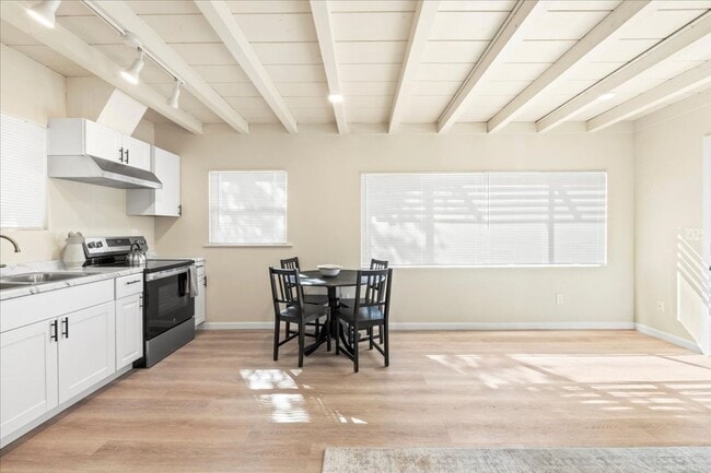 273 W Carmel Valley Rd in Carmel Valley, CA - Building Photo - Building Photo