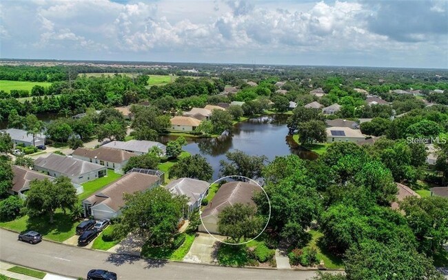 6227 Yellow Top Dr in Lakewood Ranch, FL - Foto de edificio - Building Photo