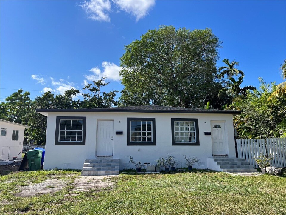 2846 SW 37th Ave-Unit -2846 in Miami, FL - Building Photo