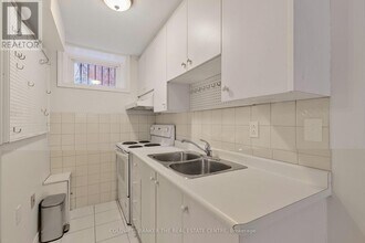 148 Rusholme Rd in Toronto, ON - Building Photo - Building Photo