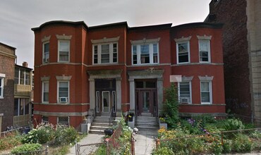 32 Orkney Rd, Unit 2 in Boston, MA - Foto de edificio - Building Photo