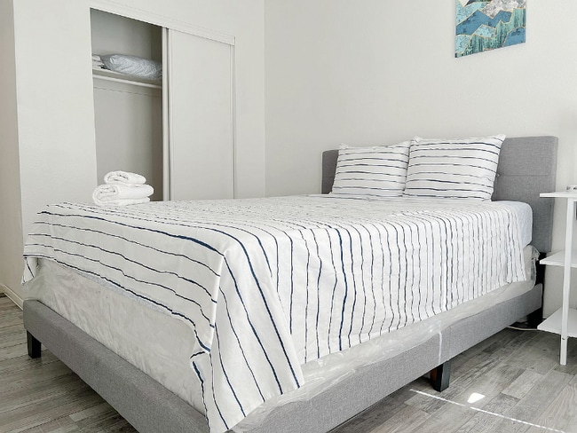 4594 Vía Torino in Las Vegas, NV - Building Photo - Building Photo