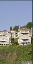 Hilltop Condominiums At Uptown in Portland, OR - Building Photo - Building Photo