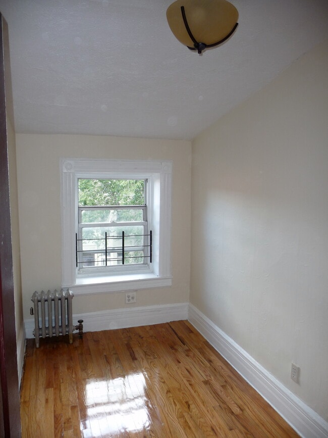 13 Revere Pl, Unit #3 in Brooklyn, NY - Foto de edificio - Building Photo