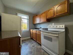 320 Sollers Point Rd in Dundalk, MD - Building Photo - Building Photo