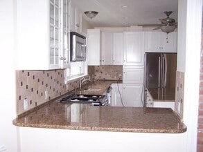 146 Hillside Rd in Watertown, MA - Building Photo - Building Photo