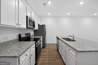 140 Hazel Dr in Mcdonough, GA - Building Photo - Building Photo