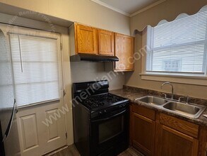 2136 Brooklyn Ave in Fort Wayne, IN - Building Photo - Building Photo