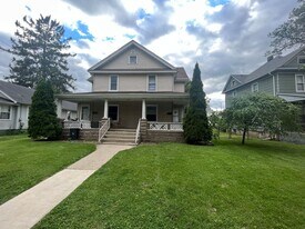 2318-2320 Fremont St in Rockford, IL - Building Photo
