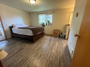 3057 NE Laramie Way in Bend, OR - Building Photo - Building Photo