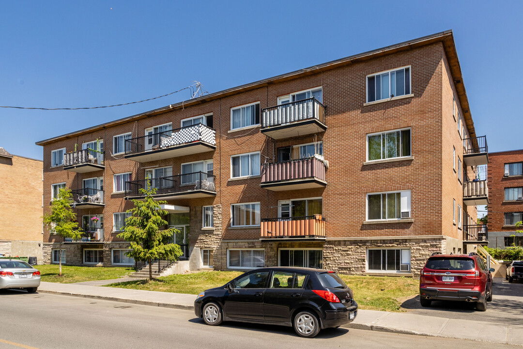 4000 Bouchette Rue in Montréal, QC - Building Photo