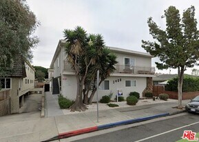 2408 Ocean Park Blvd in Santa Monica, CA - Building Photo