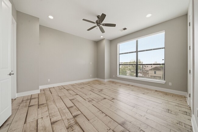 property at 1814 Thompson St