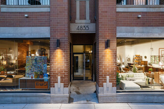 4835-4845 N Damen Ave in Chicago, IL - Foto de edificio - Building Photo