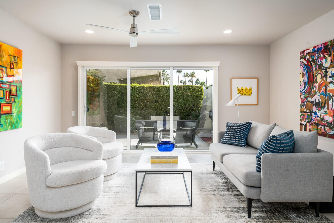 1111 Ramon Rd in Palm Springs, CA - Building Photo