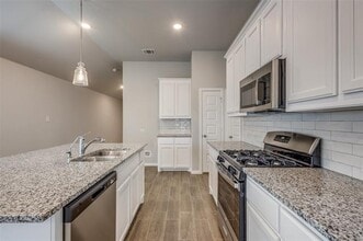 14124 Nullah St in Pilot Point, TX - Foto de edificio - Building Photo