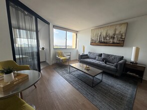 2619 N Clark St in Chicago, IL - Building Photo - Building Photo