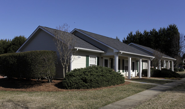 Kingswood in King, NC - Foto de edificio - Building Photo