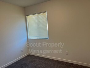 13775 Nahum Dr in Desert Hot Springs, CA - Building Photo - Building Photo
