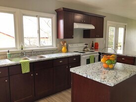 1020 Danby Rd in Ithaca, NY - Building Photo