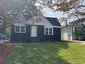 1332 Thurgood St SW in Atlanta, GA - Building Photo - Building Photo