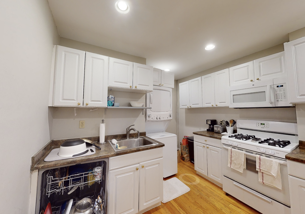 350 Allston St, Unit 3 in Cambridge, MA - Building Photo