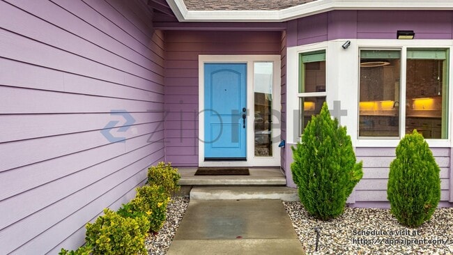 1313 Crestview Ct in Santa Rosa, CA - Foto de edificio - Building Photo