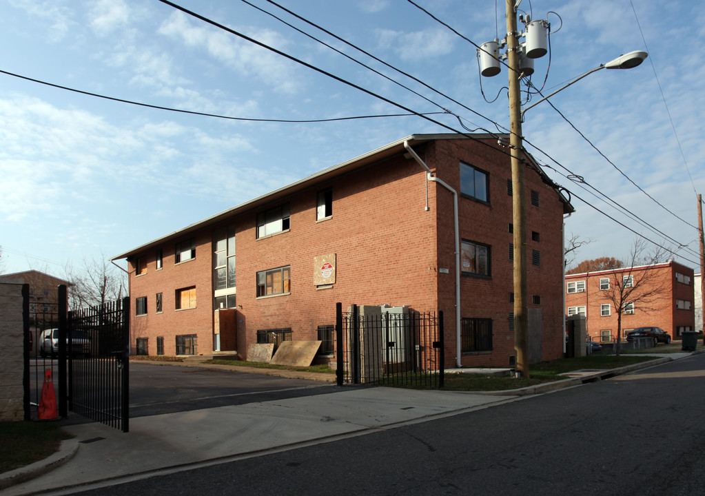 4921 A St SE in Washington, DC - Building Photo