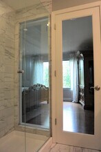 328 Shoreline Rd in Lake Barrington, IL - Building Photo - Building Photo