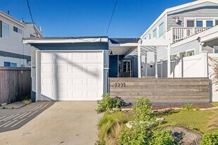 1221 10th St in Hermosa Beach, CA - Building Photo