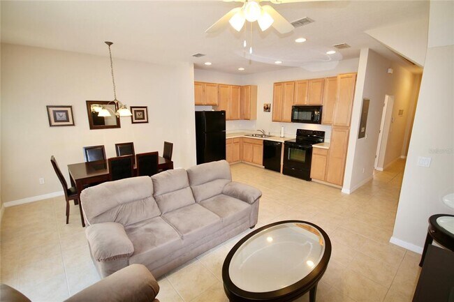 2458 Caravelle Cir in Kissimmee, FL - Building Photo - Building Photo