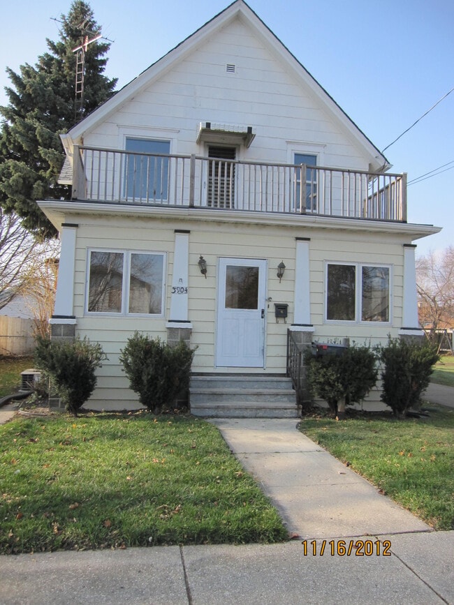 3904 14th Ave, Unit Upper Unit in Kenosha, WI - Building Photo - Building Photo