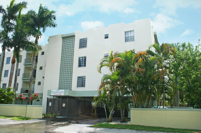 Manor Court Apartments in North Miami, FL - Building Photo - Building Photo