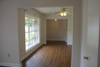 2070 Dogwood Rd in Charleston, SC - Building Photo - Building Photo